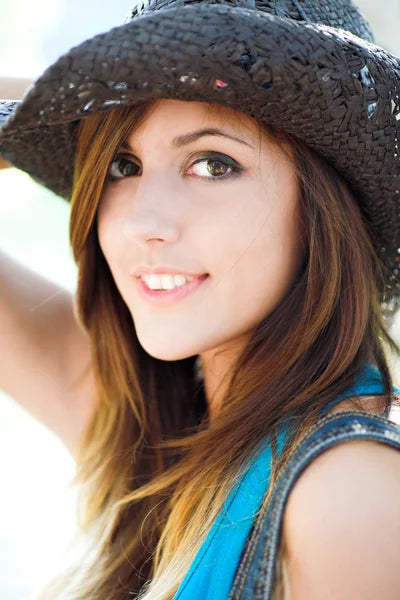 files/depositphotos_1380772-stock-photo-profile-of-beautiful-smiling-girl.webp